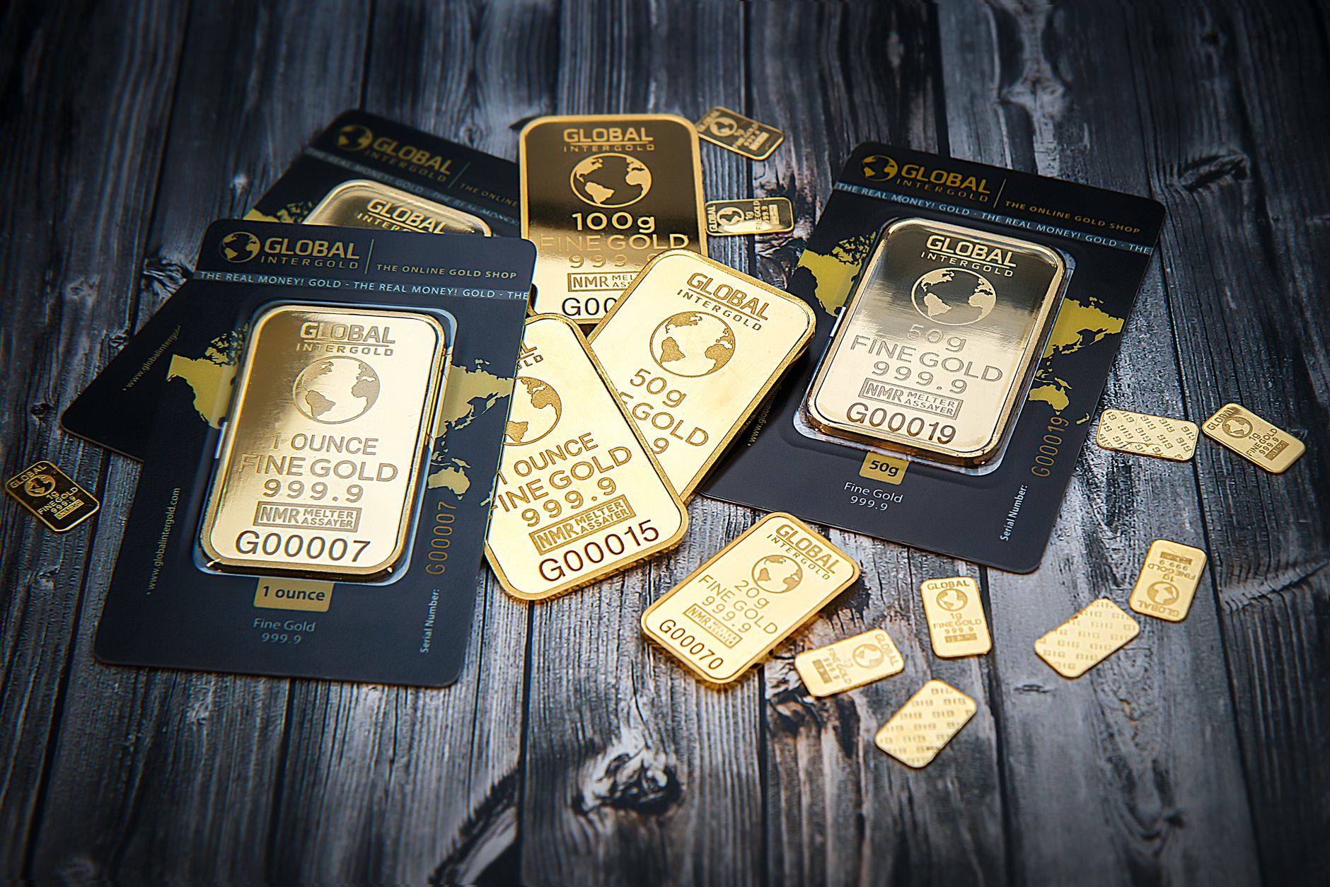 gold prices dip
